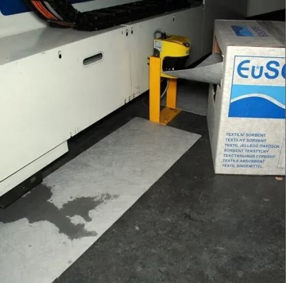 Covorase absorbante universale EuSORB, rezistente, standard, 50 × 40 cm, 100 buc